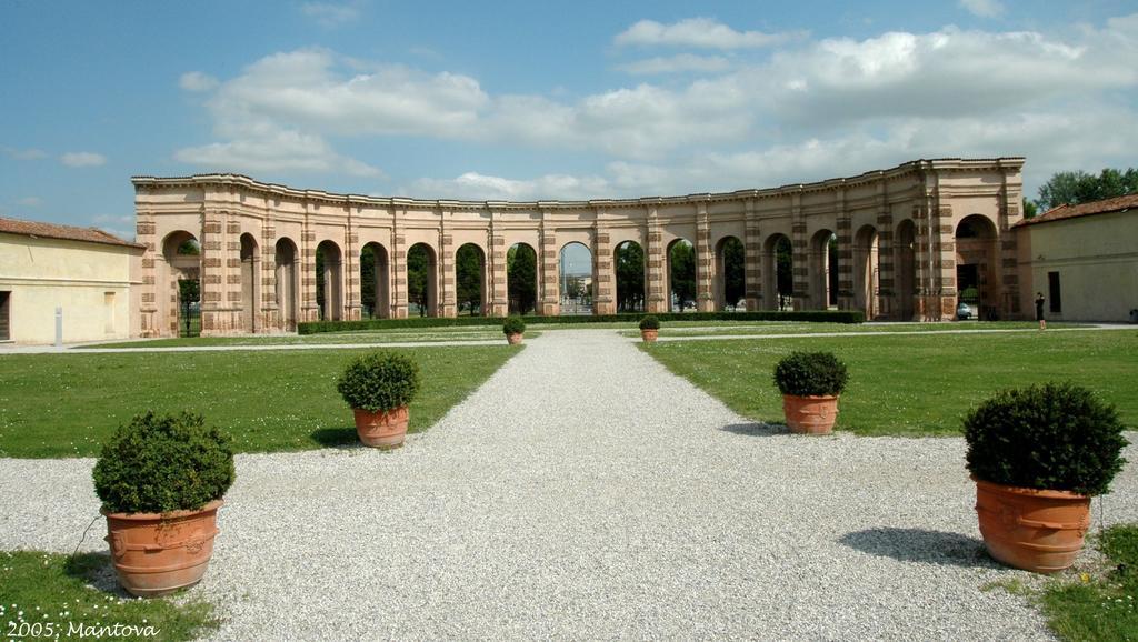 Agriturismo Corte Rocca San Giorgio di Mantova Exterior foto